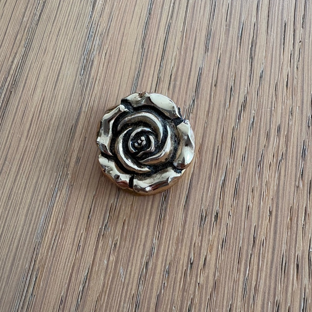 Vintage Gold-Tone Rose Scarf Clip - Picture 2 of 12